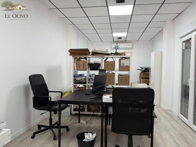 Planta baja en venta en Almería, Los Molinos Villa Blanca. Bajo reformado con patio en Los Molinos Alta rentabilidad del 7,5!. Plantas bajas.