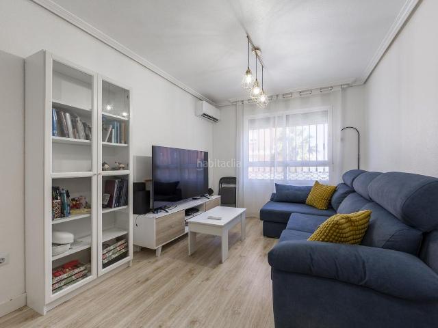 Planta baja en venta en Almería, San Luis. PISO EN VENTA JUNTO AVENIDA MEDITERRÁNEO. Plantas bajas.