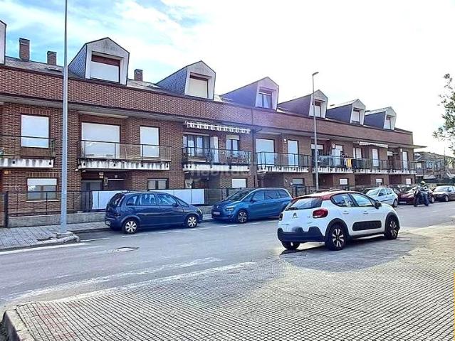 Planta baja en venta en Astillero El. Piso y plaza de garaje en rentabilidad, Astillero. Plantas bajas Astillero.
