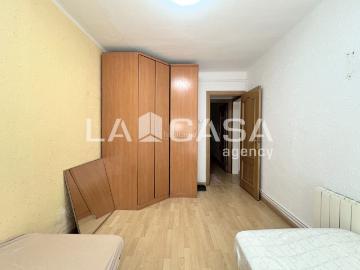 Planta baja en venta en Badalona, Llefià. LA CASA AGENCY TIENE EL PLACER DE PRESENTAR EN EXCLUSIVA. Plantas bajas.