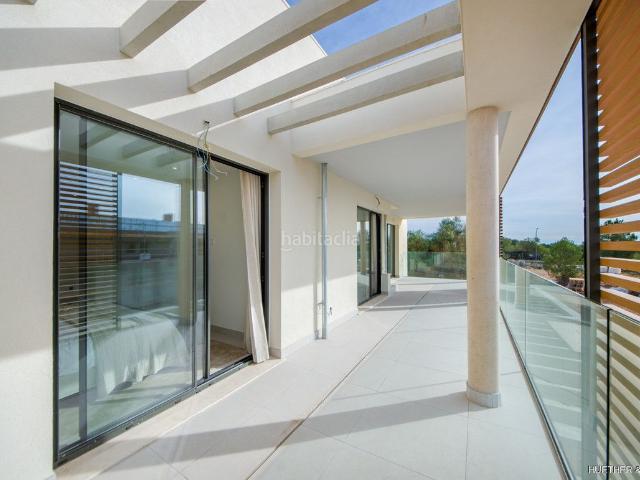 Piso en venta en Baleares Campos, Sa Ràpita Ses Covetes. Ático de nueva construcción con gran terraza y piscina comunitaria. Pisos.
