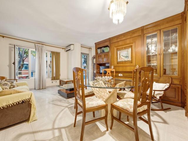 Planta baja en venta en Baleares Palma de Mallorca, La Soledat Nord. Amplio piso de 4 habitaciones con espectacular terraza privada de 60 m². Plantas bajas Palma de.