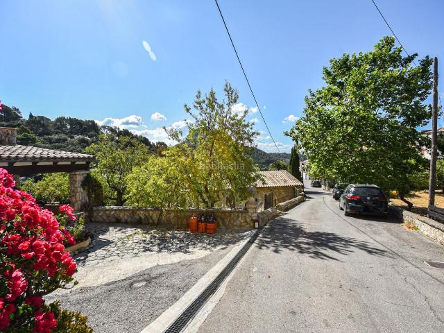 Planta baja en venta en Baleares Puigpunyent. Encantadora planta baja con terreno para disfrutar de la paz y la tranquilidad. Plantas bajas.