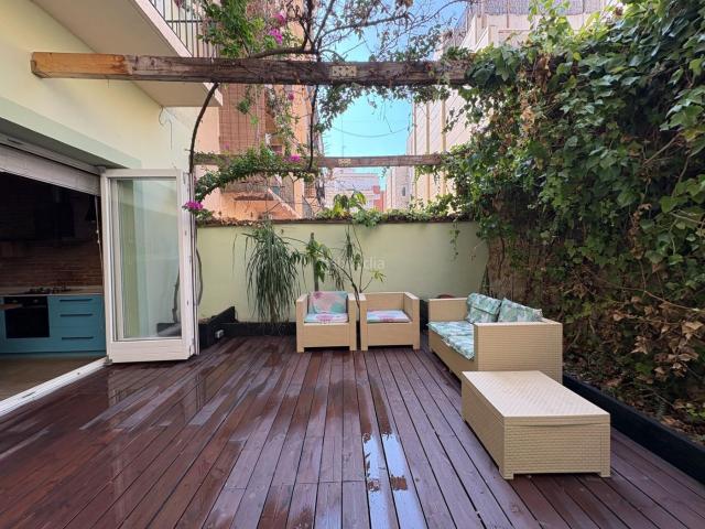 Planta baja en venta en Barcelona, Baix Guinardó. Vivienda única, con mucho carácter. Plantas bajas.