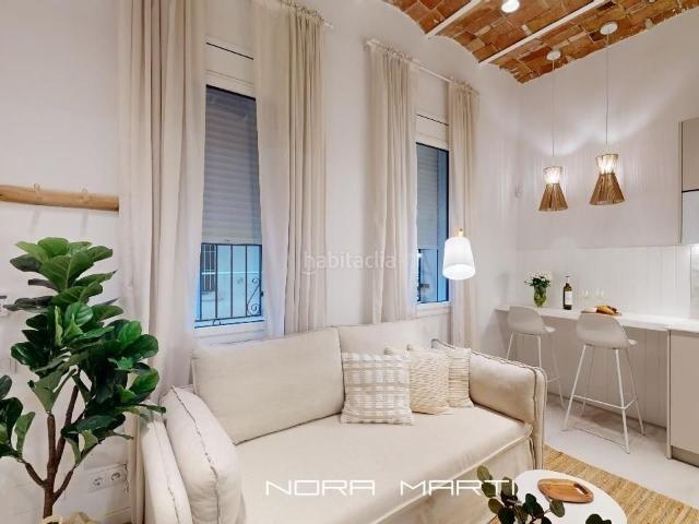 Planta baja en venta en Barcelona, Barceloneta. Apartamento cerca de la playa, reformado con alta rentabilidad en la Barceloneta. Plantas bajas.