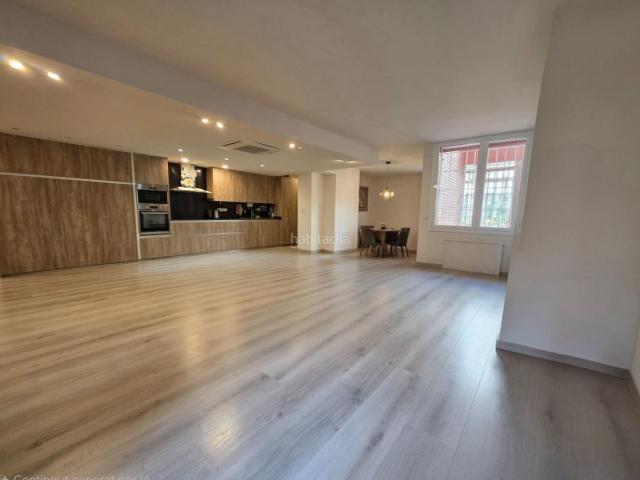 Planta baja en venta en Barcelona, Sarrià. LUJO EN SARRIÀ PLANTA BAJA CON JARDIN Y 5 HABITACIONES. Plantas bajas.