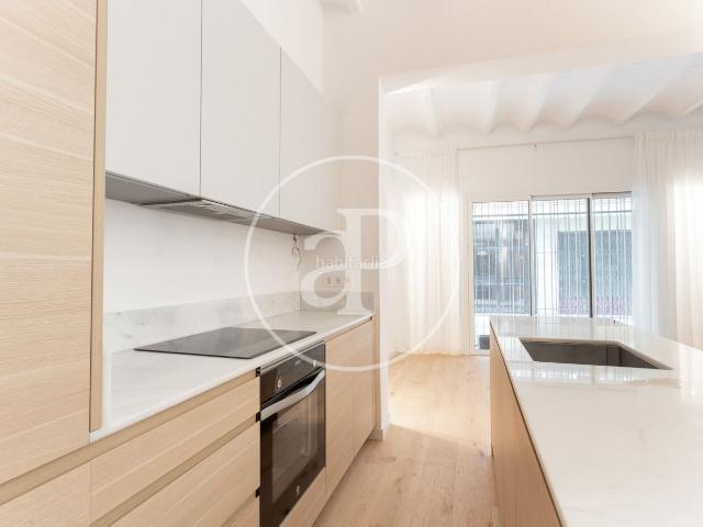 Planta baja en venta en Barcelona, Putget Farró. Plantas bajas.