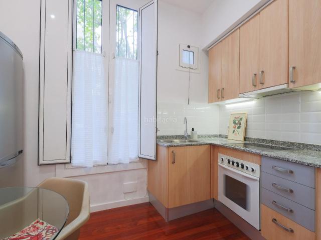 Planta baja en venta en Barcelona, Tres Torres. Finca única en el corazón de tres Torres. Plantas bajas.