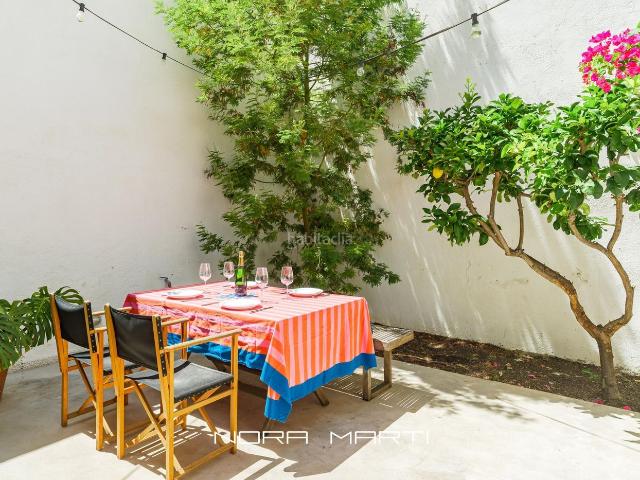 Planta baja en venta en Barcelona, Vila de Gràcia. PLANTA BAJA EN VENTA CON JARDIN PRIVADO EN GRACIA. Plantas bajas.