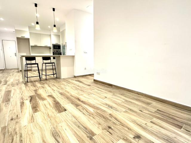 Planta baja en venta en Barcelona, Vila de Gràcia. Plantas bajas.