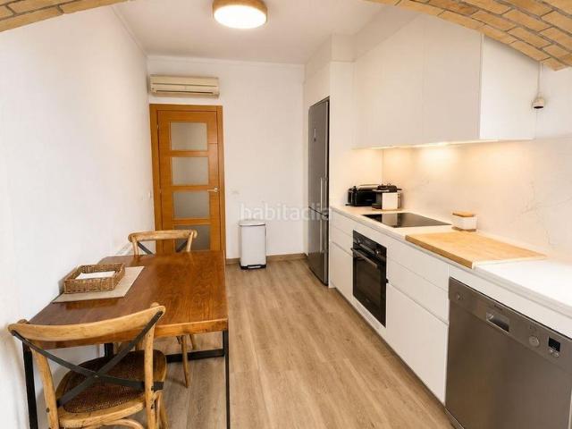 Planta baja en venta en Calonge, Poble. Planta baixa amb entrada independent, pati privat i una espectacular cuinamenjador reformada al cor de Calonge. Plantas bajas.