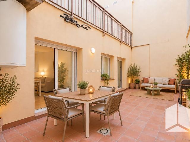 Planta baja en venta en Castelldefels, Castell Poble Vell. TERRAZA TRES HABITACIONES. Plantas bajas.