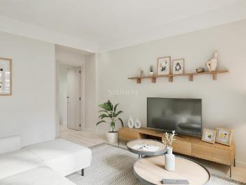 Planta baja en venta en Cerdanyola del Vallès, Catalunya Fontetes. Bajo de 4 dormitorios con 36 m² de comedor salón y cocina independiente. Plantas bajas Cerdanyola del.