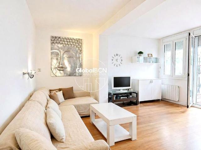 Planta baja en venta en Cornellà de Llobregat, Centre. PLANTA BAJA CON PATIO EN CORNELLA CENTRE!. Plantas bajas Cornellà de.