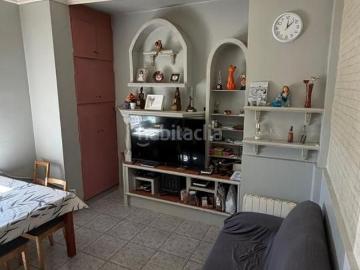 Planta baja en venta en Cornellà de Llobregat, La Gavarra. BAJO CON PATIO PRIVADO DE 15m LUZ, ESPACIO Y COMODIDAD EN CORNELLÁ. Plantas bajas Cornellà de.