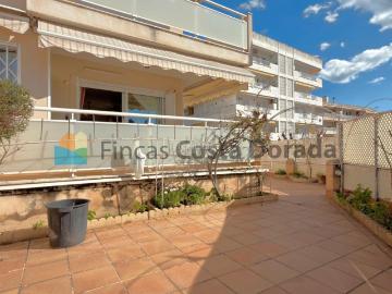 Planta baja en venta en Cubelles, Maritim. ESPECTACULAR PLANTA BAJA ESQUINERA MUY SOLEADA. Plantas bajas.