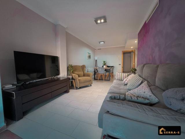 Planta baja en venta en Franqueses del Vallès Les. Exclusiva planta baja con terraza de 140 m2, 2 parkings, trastero y local anexo en Les Franqueses. Plantas bajas Franqueses del Vallès.