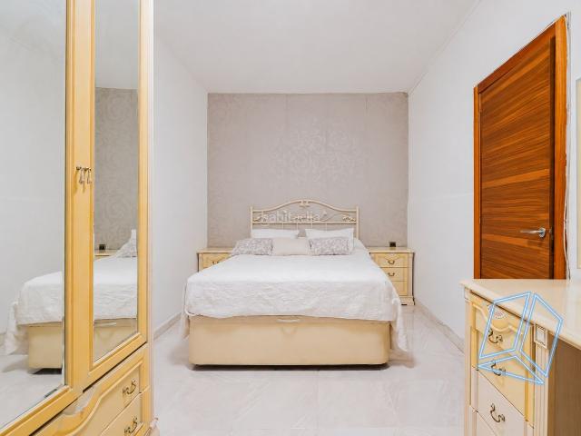 Planta baja en venta en Gavà, Passeig Maragall. Exclusiva planta baja con terraza de 50 m2 en el centro de Gavà. Plantas bajas.