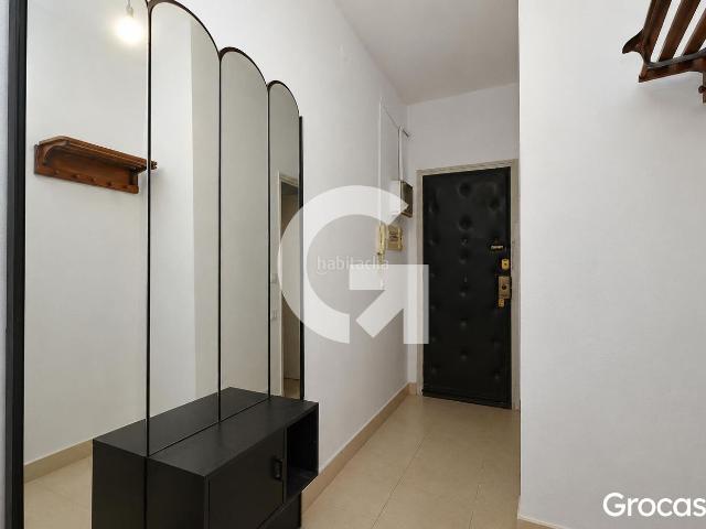 Planta baja en venta en Gavà, Passeig Maragall. INVERSORES NUDA PROPIEDAD EN CENTRE ESTACIO. Plantas bajas.