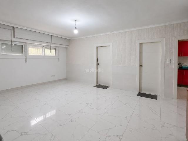 Planta baja en venta en Gavà, Passeig Maragall. Piso de 91 m con 3 dormitorios y terraza en Gavà. Plantas bajas.