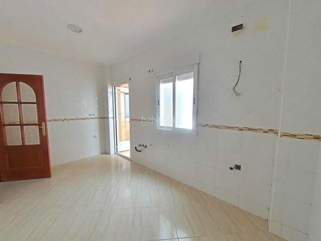 Planta baja en venta en Huelma. Piso en Huelma. Plantas bajas.
