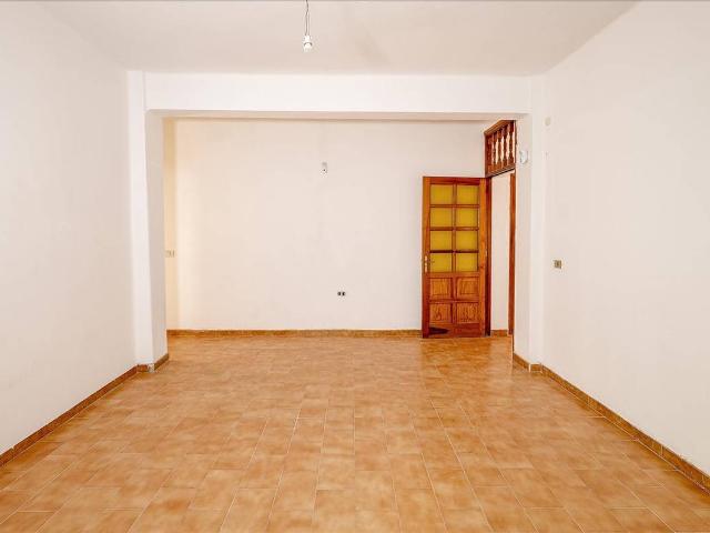 Planta baja en Venta en La Salle Cuatro Torres