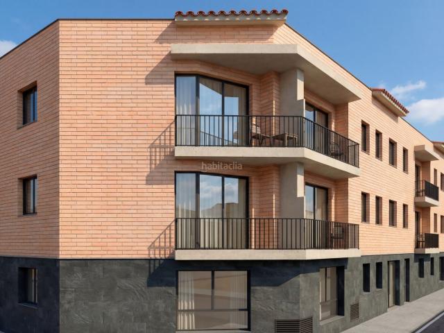 Planta baja en venta en Llinars del Vallès. Espaiós habitatge dobra nova amb 3 habitacions i excel·lent distribució. Plantas bajas Llinars del.