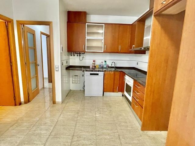 Planta baja en venta en Mataró, Eixample. Encantadora Planta Baja en el Corazón de Mataró Listo para Entrar a Vivir!. Plantas bajas.