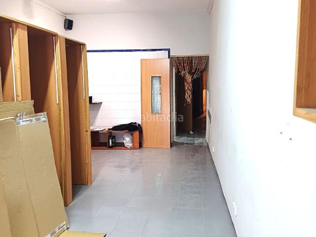Planta baja en venta en Móra la Nova Costa Dorada. Vivienda con LOCAL. Plantas bajas Móra la.