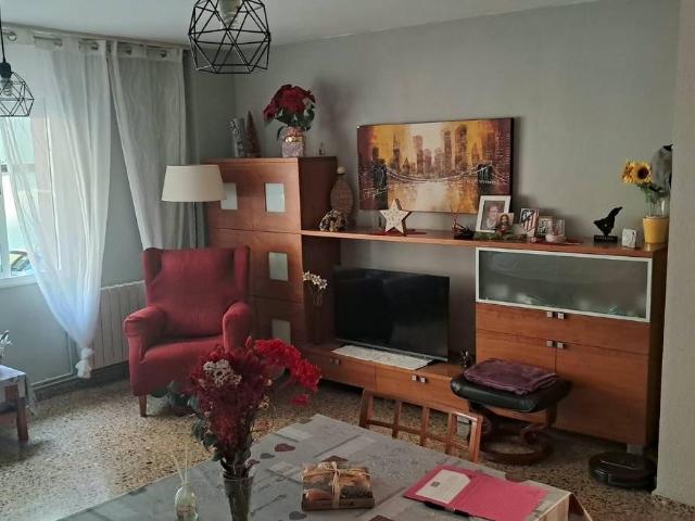 Planta baja en Venta en Nucli Urbà