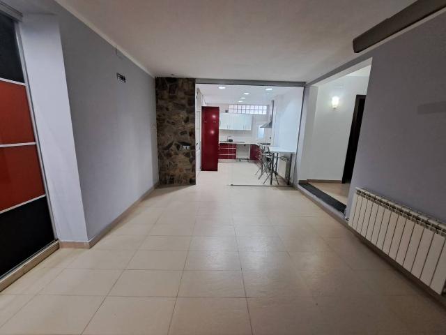 Planta baja en Venta en Nucli Urbà