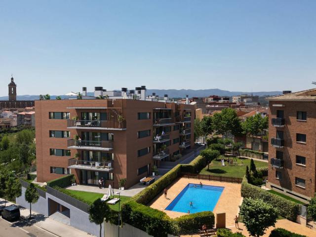 Planta baja en Venta en Nucli Urbà