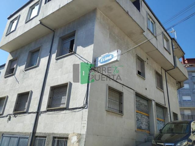 Planta baja en venta en Ourense, San Francisco. Plantas bajas.