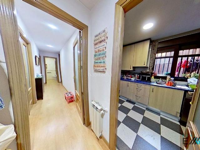 Planta baja en venta en Parla, Calle Pinto San Roque. AMPLIO PISO DE 3 DORMITORIOS, 2 BAÑOS Y GARAJE INCLUIDO EN PARLA!. Plantas bajas.
