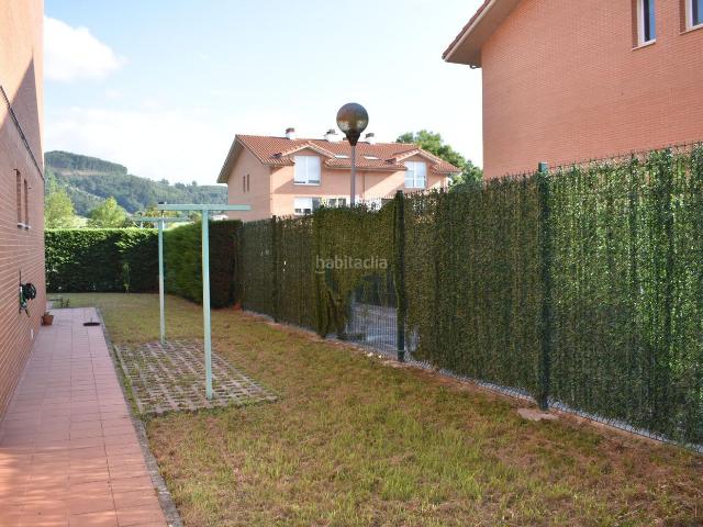 Planta baja en venta en Penagos. Bajo con jardin en Penagos. Plantas bajas.
