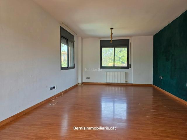 Planta baja en venta en Piera. AMPLITUD, LLUM I TERRASSA EN UNA ZONA TRANQUILLA DE PIERA. Plantas bajas.