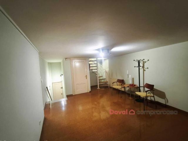 Planta baja en venta en Porriño O. Entreplanta con gran potencial para oficina en O Porriño. Plantas bajas Porriño.