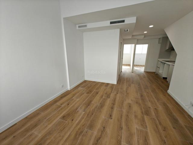 Planta baja en venta en Premià de Mar, Centre Nucli Antic. Bajos con entrada independiente junto Gran Via. Plantas bajas Premià de.