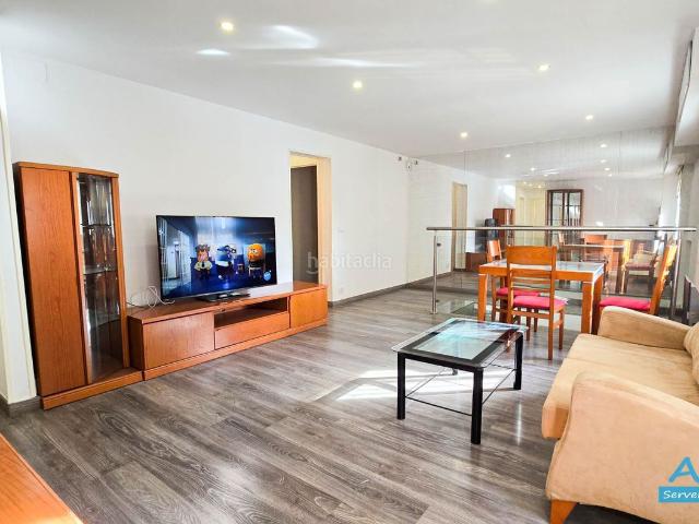 Planta baja en venta en Ripollet, Sant Andreu Gassó Vargas. Planta Baja en venta en Zona Doctor Bergós de Ripollet con entrada independiente con acceso directo desde la calle. Plantas bajas.