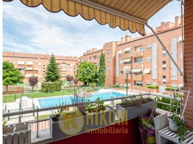 Planta baja en venta en Rozas de Madrid Las, Parque Empresarial. EXCLUSIVA PLANTA BAJA CON JARDÍN PRIVADO EN UNA DE LAS MEJORES ZONAS DE LAS ROZAS. Plantas bajas Rozas de Madrid.