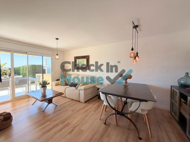 Planta baja en venta en S´Agaró Costa Brava. BAJO REFORMADO CON JARDÍN PRIVADO. Plantas bajas.