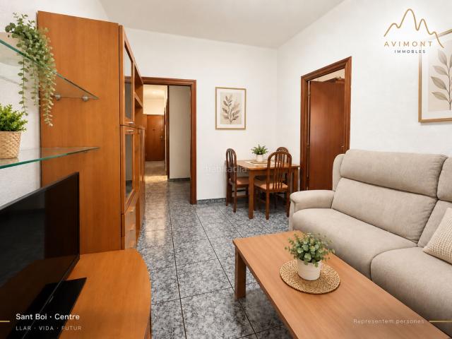 Planta baja en venta en Sant Boi de Llobregat, Marianao. Planta baja de 3 habitaciones con patio interior. Plantas bajas Sant Boi de.