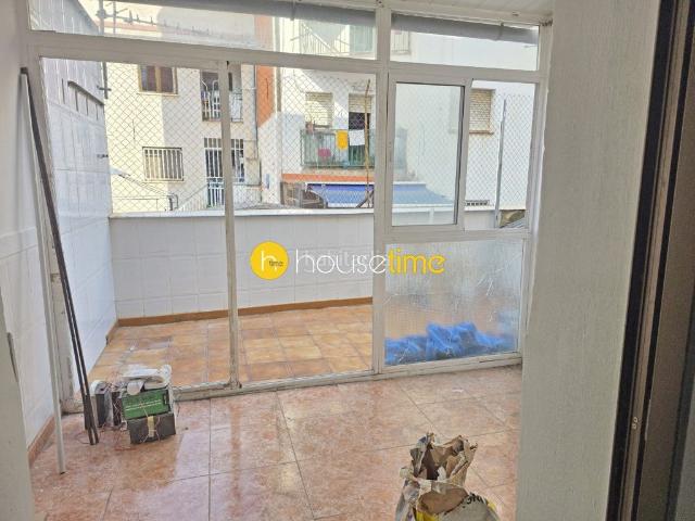 Planta baja en venta en Santa Coloma de Gramenet, Fondo. Planta baja en perfecto estado para entrar a vivir. FONDO. Plantas bajas Santa Coloma de.