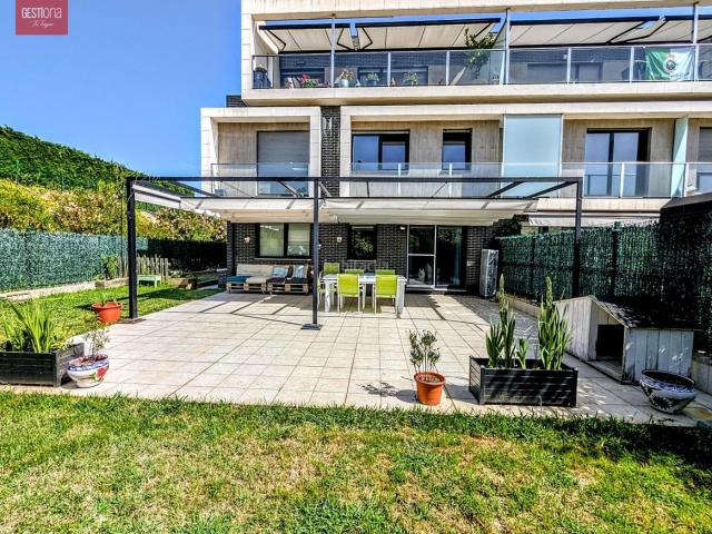 Planta baja en venta en Santander, Alisal San Román. BAJO CON JARDÍN DE 4 HABITACIONES. SAN ROMAN. Plantas bajas.