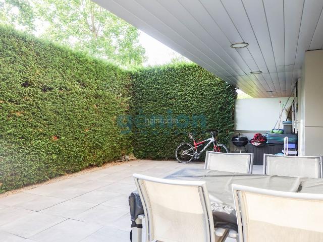 Planta baja en venta en Salt, Barri dels Escriptors. PISO PLANTA BAJA EXTERIOR Y CON JARDÍN, EN GIRONÈS PARC CIUTAT JARDÍ. Plantas bajas.
