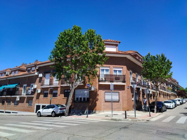 Planta baja en venta en Sevilla la Nueva. ALFA KEY WEST vende PISO BAJO de 60 m2, con 2 DM, 1 WC, en Urb. con piscina de Sevilla la Nueva. Plantas bajas Sevilla la.