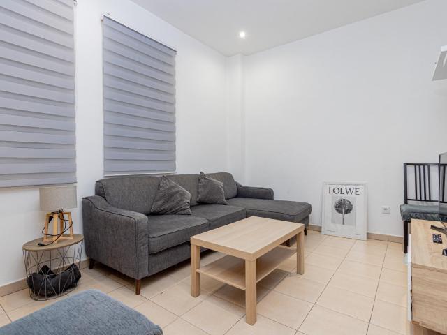 Planta baja en venta. Madrid