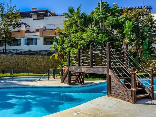 Planta baja, gran terraza, piscina! 198m² Caleta de Velez