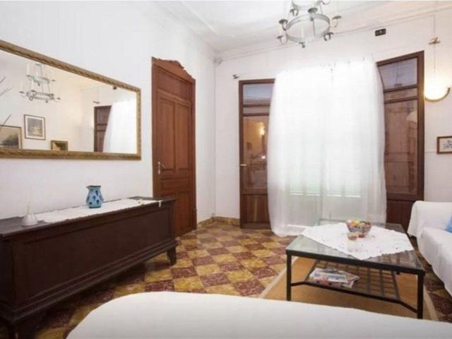 PLANTA BAJA. SANT JOAN 4 Habitaciones 200 m²