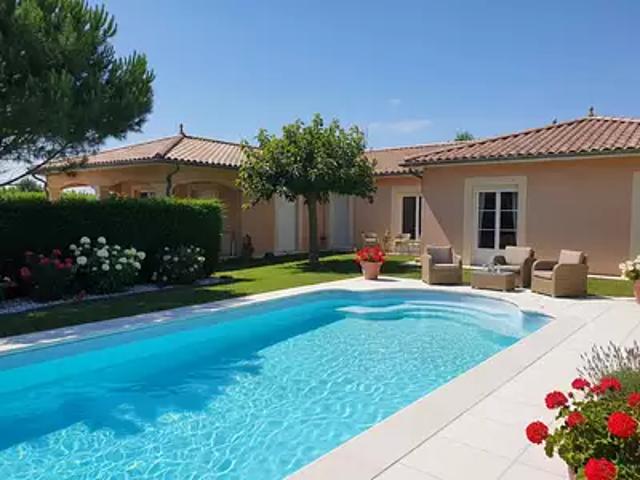 Plassac 33390 Achat / Vente maison 7 pièces t7 piscine terrasse